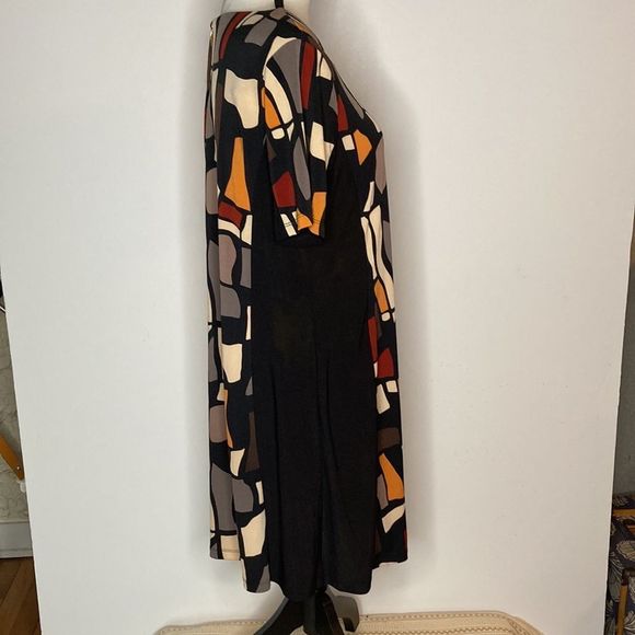 Madison Leigh Dress Mosaic Short Sleeved Dress - Picture 2 of 11